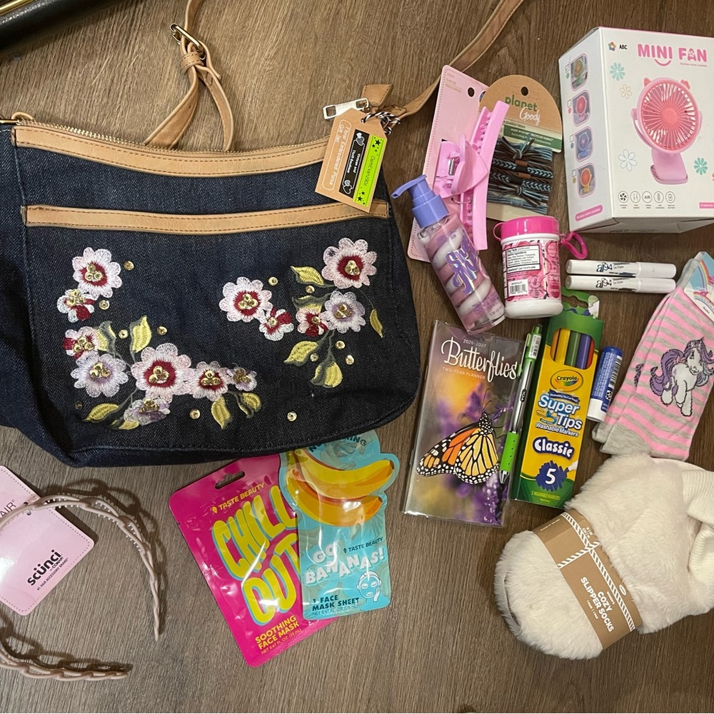 Embroidered Purse Gift Set With Clip On Fan